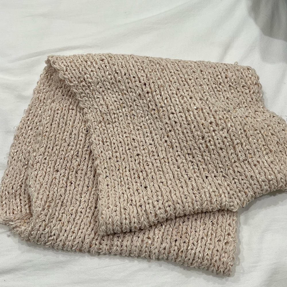 Betsey Johnson wrap scarf beige with gold